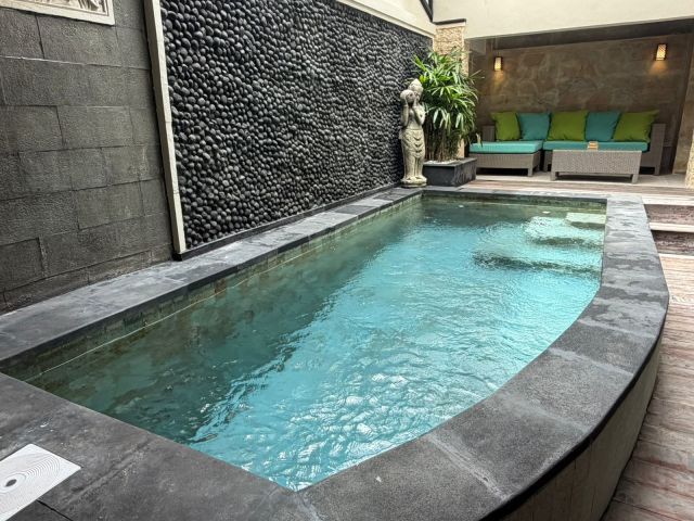 Stunning Renovated Pool Villa in Prime Kerobokan Location - Image 4