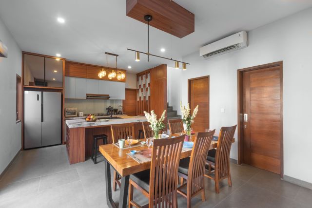 Luxury Tropical Villa in Seminyak Near Beach - Image 4