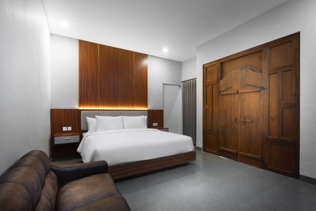 Luxury Tropical Villa in Seminyak Near Beach - Image 40