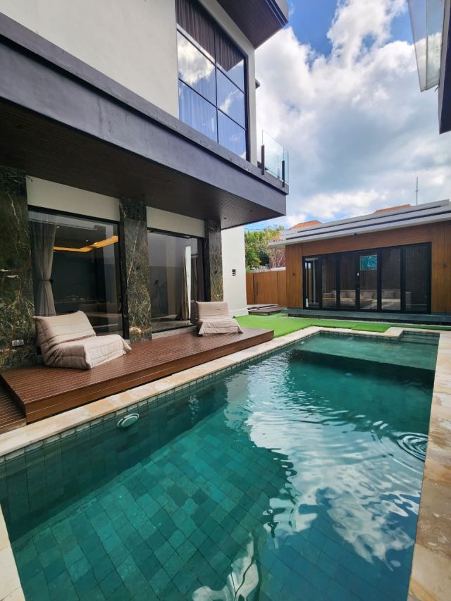 Modern Luxury Villa – Prime Location in Seminyak Petitenget - Image 1