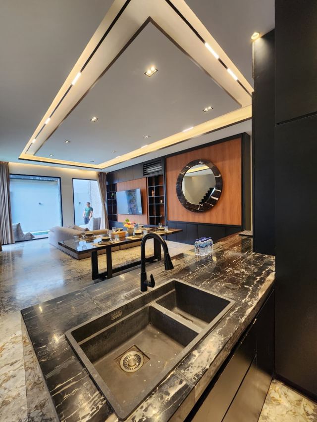 Modern Luxury Villa – Prime Location in Seminyak Petitenget - Image 10