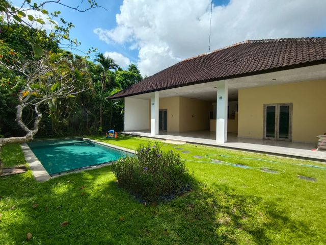 Single-Storey Villa on 368 m² – Pink Zone, Plawa Seminyak, For Sale & Rent - Image 2