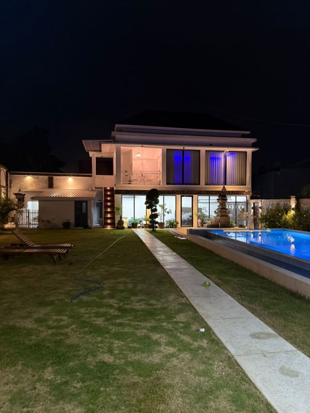 Luxury Modern Minimalist Villa – 4-Bedroom with Pool & 4-Car Garage, Kutuh Nusa Dua - Image 1