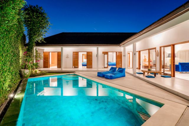 Modern Luxury Freehold Villa 4 Bedrooms Near Echo Beach in Batu Bolong, Canggu, Bali - Image 1