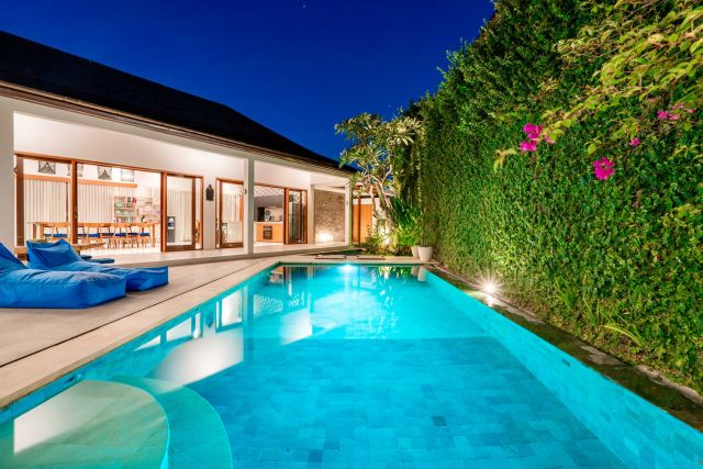 Modern Luxury Freehold Villa 4 Bedrooms Near Echo Beach in Batu Bolong, Canggu, Bali - Image 31