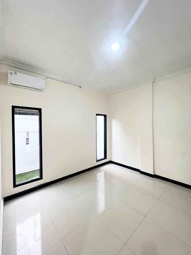 House for Sale 3 Bedrooms with Freehold & Leasehold Options in Gunung Salak Utara, Denpasar - Image 6