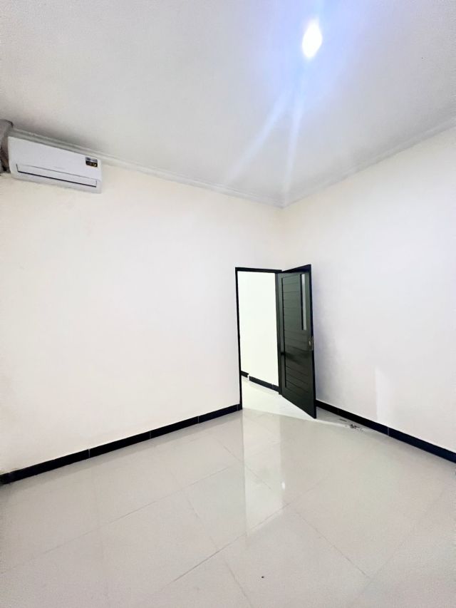 House for Sale 3 Bedrooms with Freehold & Leasehold Options in Gunung Salak Utara, Denpasar - Image 22