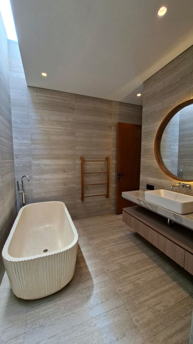 Brand New Luxury Tropical Modern Villa 3 Bedrooms in Bale Mansion, Kuta, Bali - Image 20
