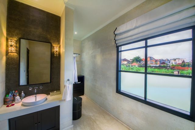 Luxury Villa with PMA License for Sale in Tibubeneng, Canggu, Bali — 1,100 m² Land - Image 22