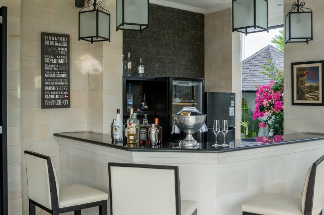 Luxury Villa with PMA License for Sale in Tibubeneng, Canggu, Bali — 1,100 m² Land - Image 40