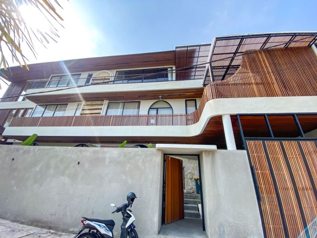 Luxury Freehold Villa 4 Bedrooms with Rice Field View — Price Reduced to IDR 10.8 Billion in Pererenan, Bali - Image 10