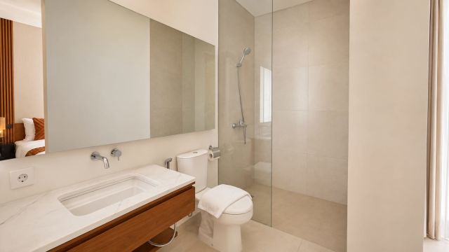 Brand New Luxury Freehold Villa 4 Bedrooms in Exclusive Complex, Renon, Bali - Image 8