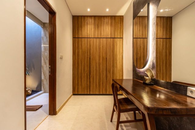 Stunning Tropical Design Freehold Villa 2 Bedrooms in Exclusive Complex, Umalas, Bali - Image 18