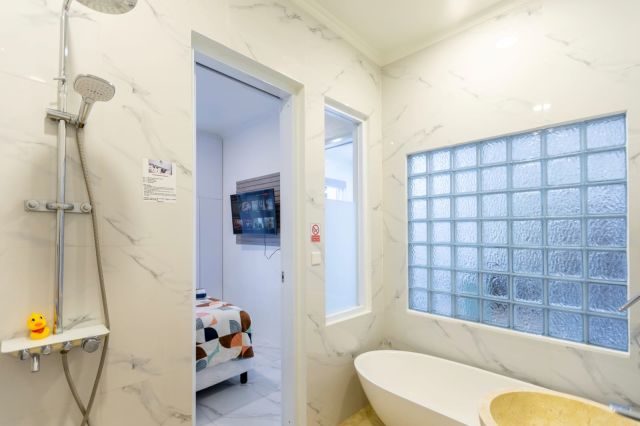 Premium Freehold & Leasehold Villa 4 Bedrooms Fully Renovated on Jl. Pura Masuka, Ungasan, Bali - Image 12