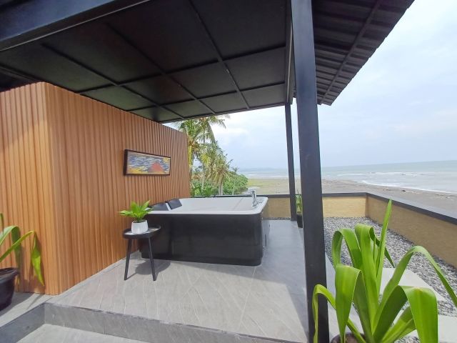 Brand New Villa Near Pantai Saba – Freehold or 25-Year Leasehold, Price Reduced - Image 6