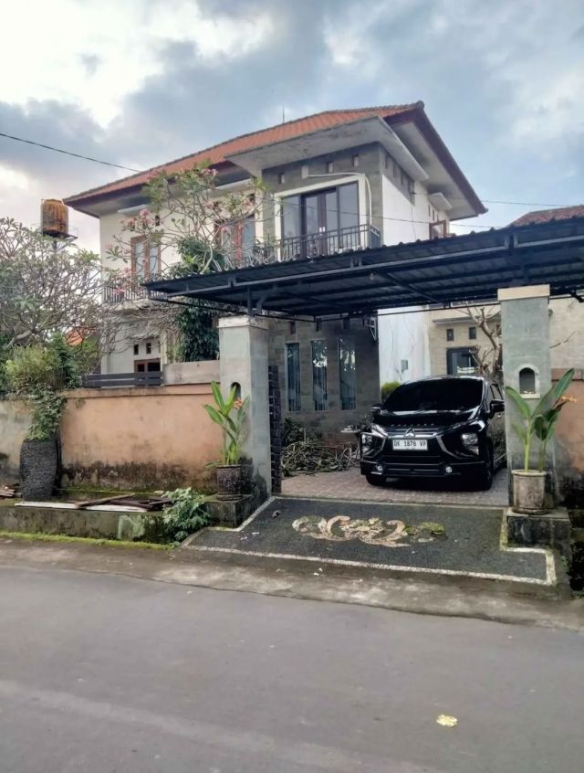 2-Storey House for Sale in Pering, Gianyar – 4 Bedrooms - Image 1