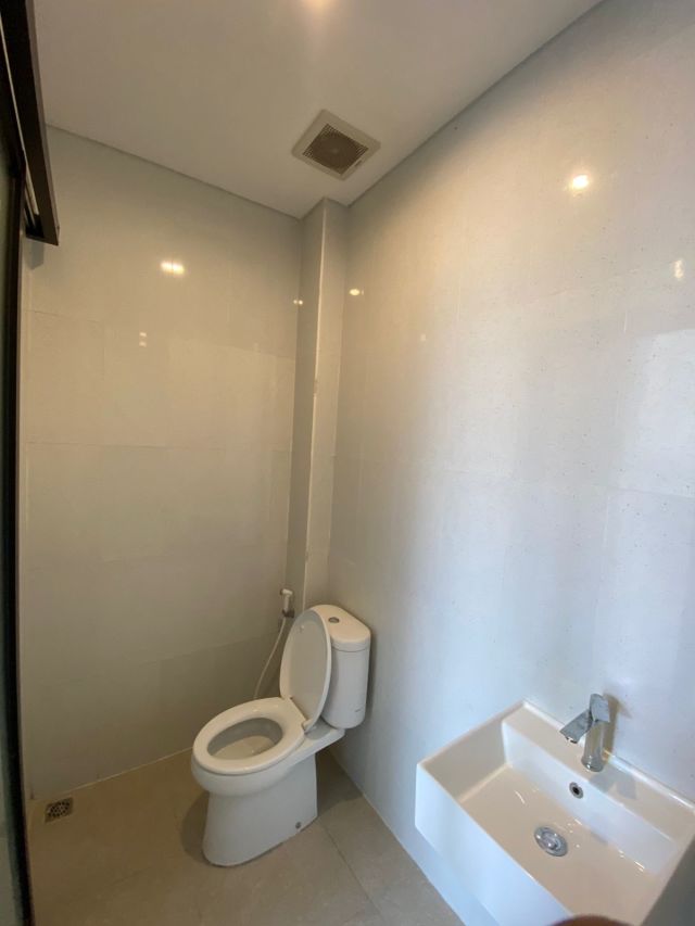 Brand New 2-Unit Villa Complex in Dalung Padonan, Bali – Freehold - Image 20