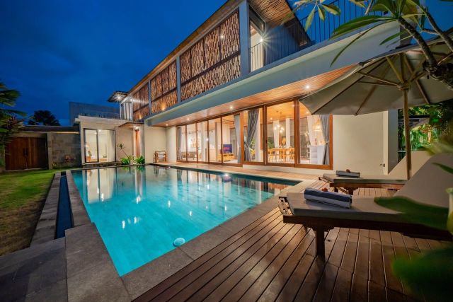 Luxury Tropical Villa in Pererenan, Canggu, Bali - Image 1