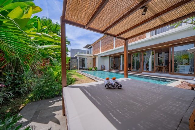 Luxury Tropical Villa in Pererenan, Canggu, Bali - Image 8