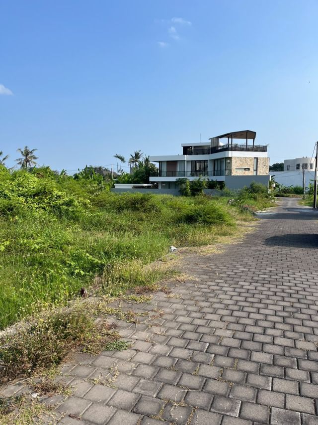 250 m² Land for Sale Near Pantai Kedungu - Image 6