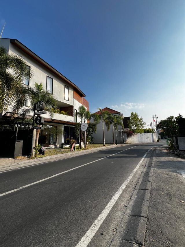 300 m² Freehold Land for Sale in Canggu Batu Bolong - Image 3