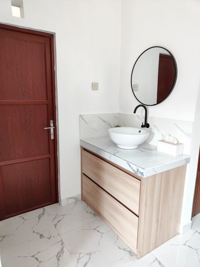 Ready-to-Occupy Fully Furnished House in Nusa Dua, Bali - Image 3
