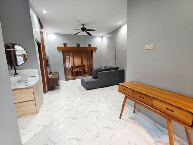Ready-to-Occupy Fully Furnished House in Nusa Dua, Bali - Image 9