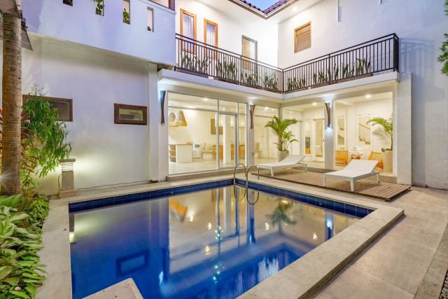 Luxury 3-Bedroom Villa in Canggu Munduk Catu, 300m from the Beach – For Sale & Lease - Image 1