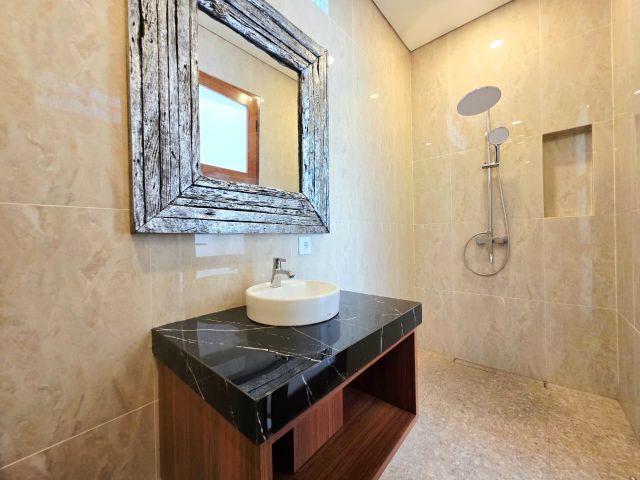 Brand New Villa in Taman Mumbul, Nusa Dua, Bali - Image 15