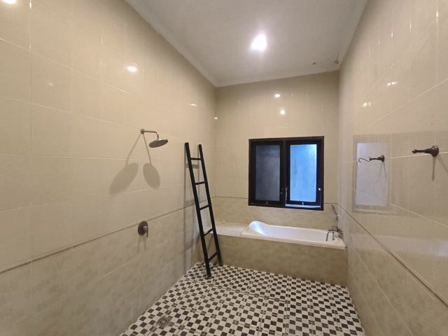 2-Unit Freehold Villas for Sale in Umalas Kuwum, Kerobokan, Bali - Image 6