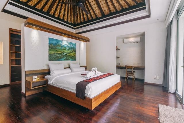 Beachfront Villa Near Jimbaran Beach, South Kuta, Bali - Image 8