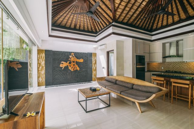 Beachfront Villa Near Jimbaran Beach, South Kuta, Bali - Image 11