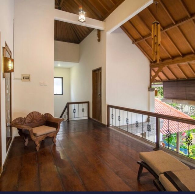 Freehold Villa in Batu Belig, Bali - Image 2