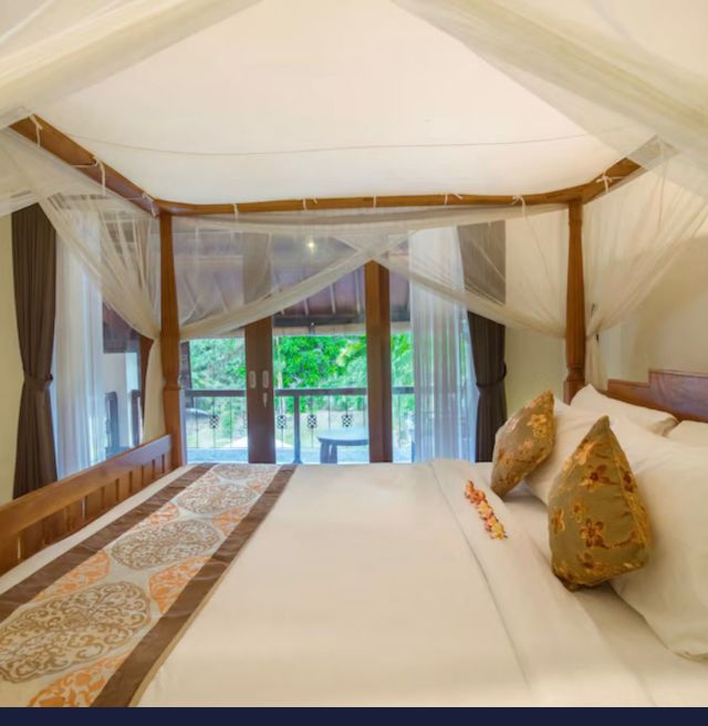 Freehold Villa in Batu Belig, Bali - Image 6