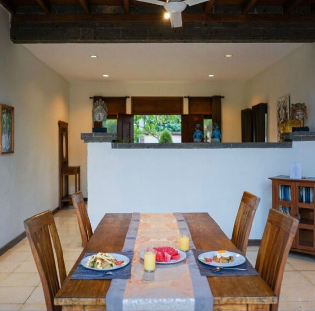 Freehold Villa in Batu Belig, Bali - Image 8