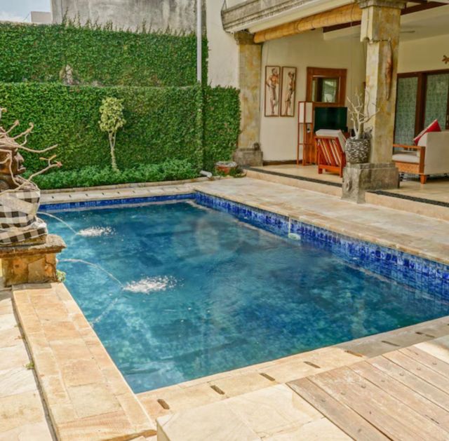 Freehold Villa in Batu Belig, Bali - Image 16