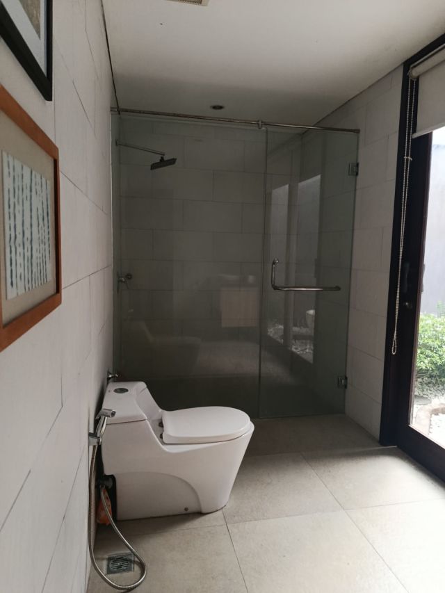 Rare Pre-Owned Villa in Tibubeneng, Canggu, Bali - Image 12