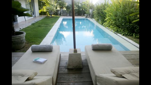 Freehold Villa on Main Road in Berawa, Canggu, Bali - Image 10