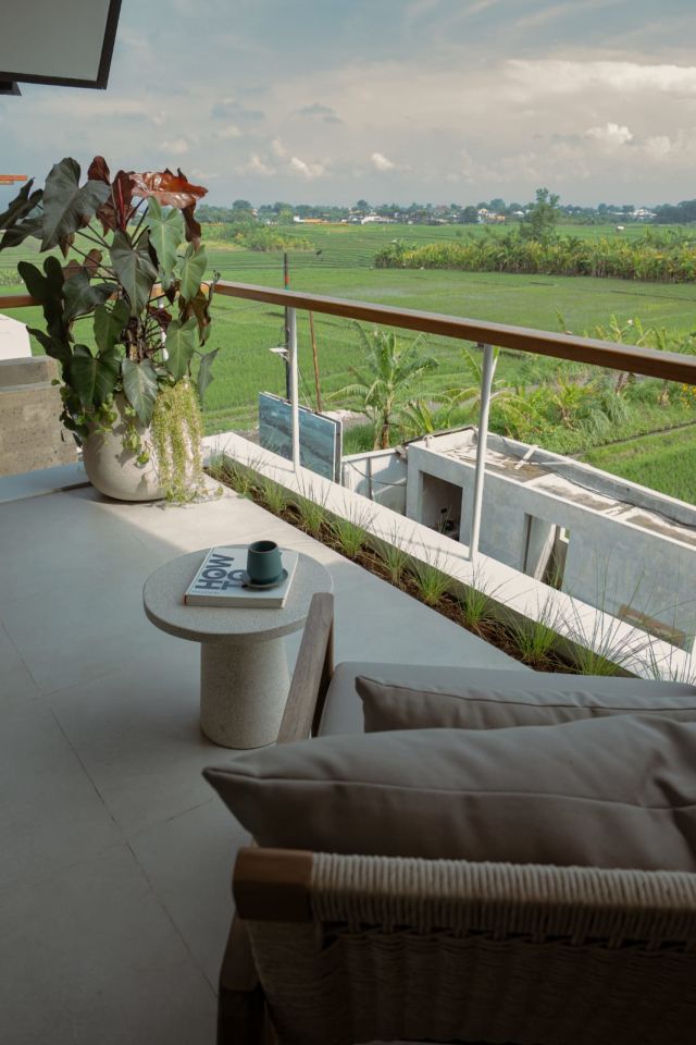 New Freehold Villa with Rice Field View in Canggu, Bali - Image 5