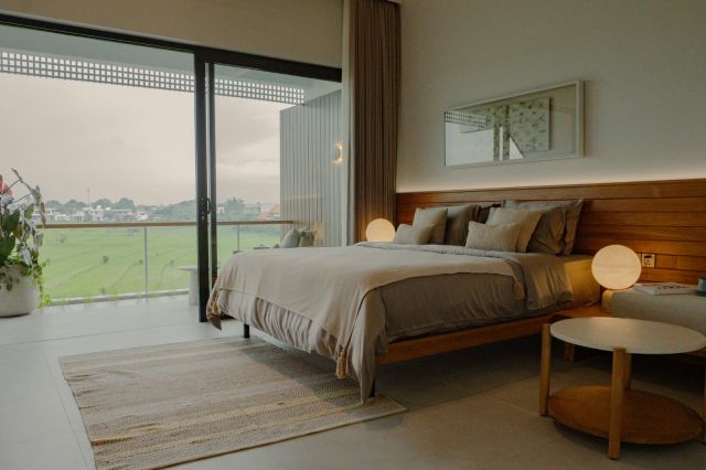 New Freehold Villa with Rice Field View in Canggu, Bali - Image 11