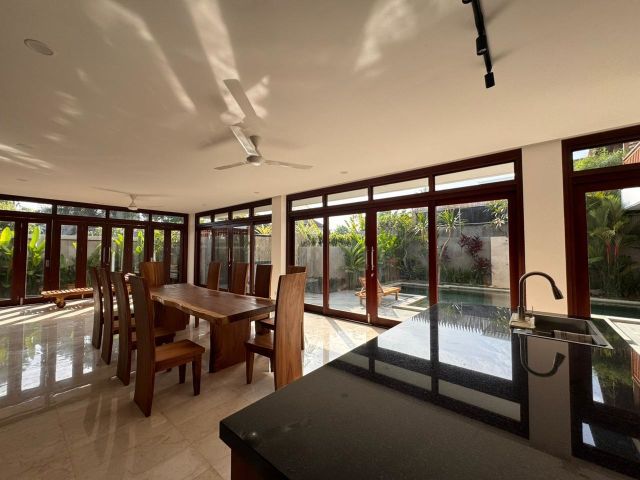 Brand New 3-Storey 5-Bedroom Villa with Gym in Pererenan, Bali - Image 9