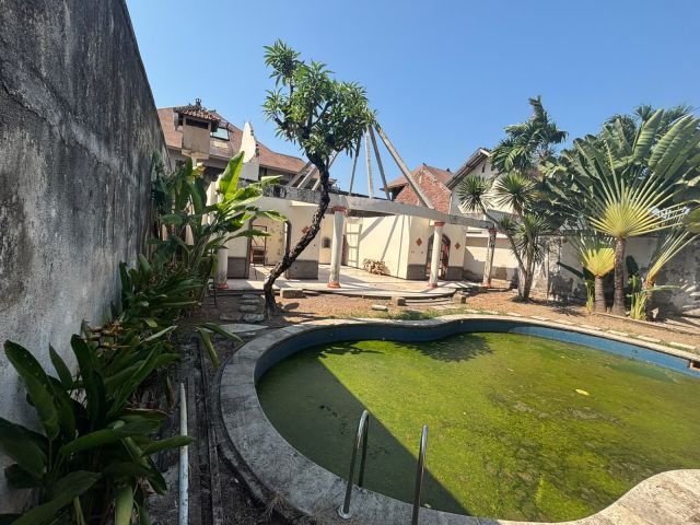 Premium 11-Are Land in Central Seminyak, Near Made's Warung - Image 9
