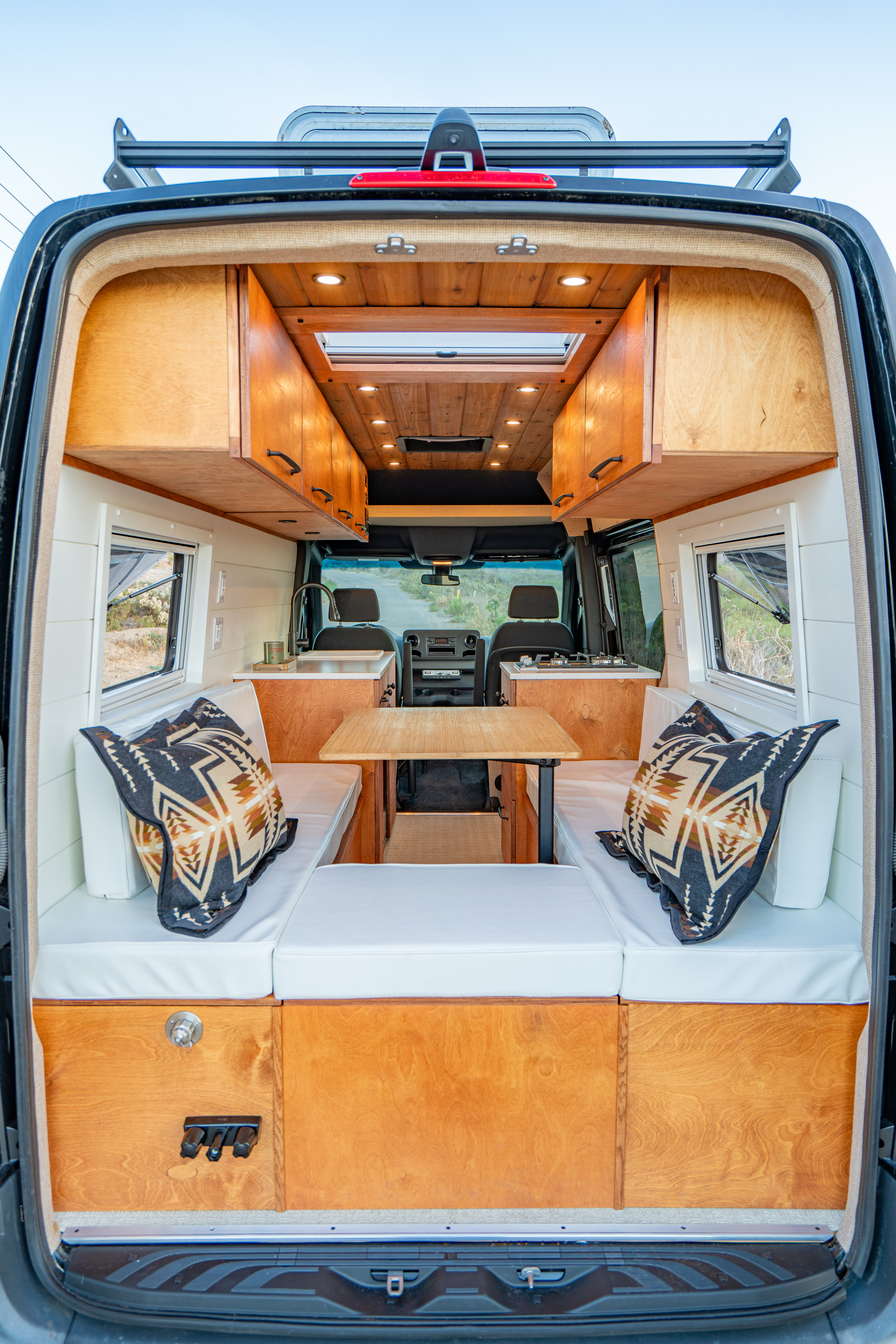 Mercedes Benz Sprinter 144"