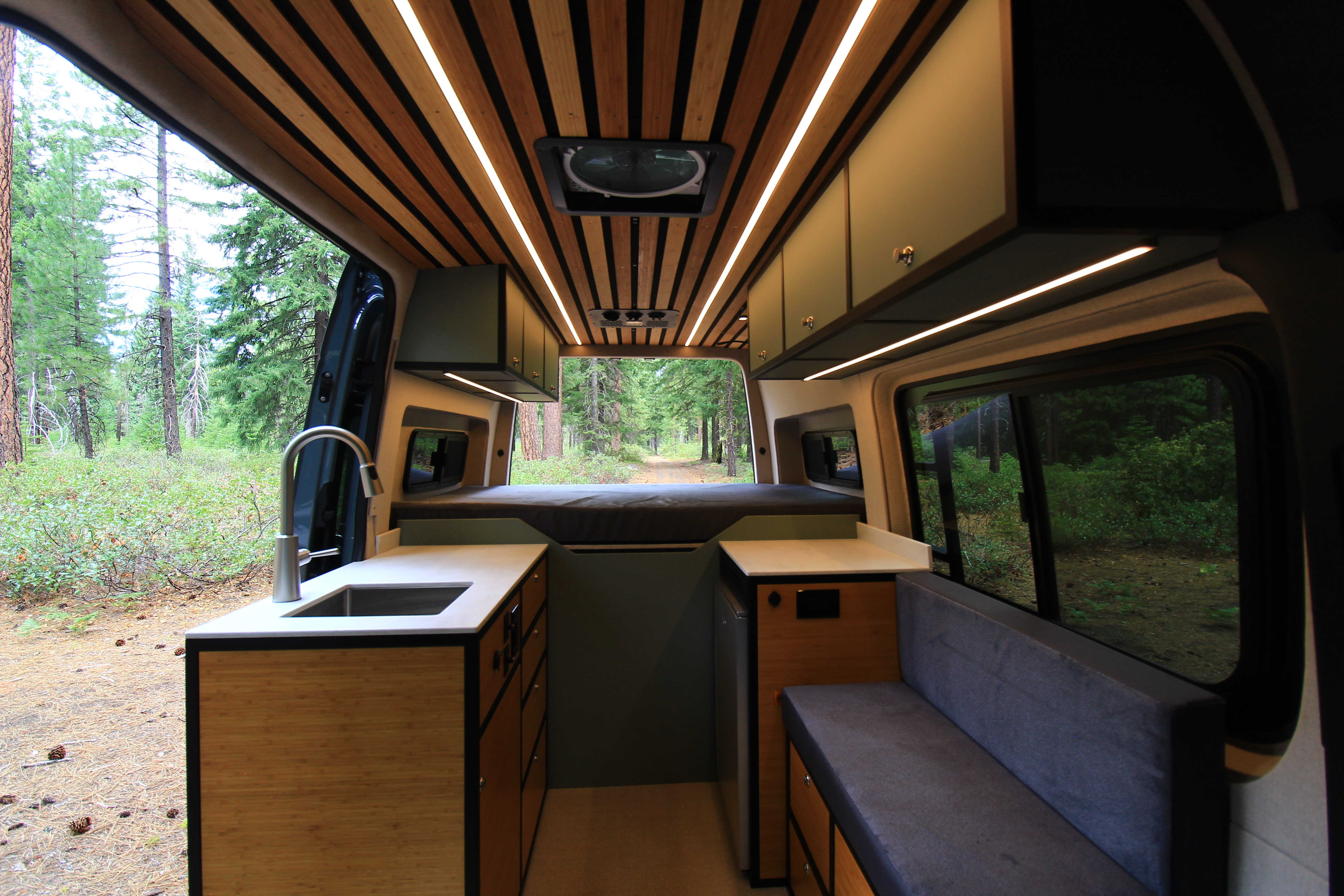 Mercedes Sprinter 144 AWD