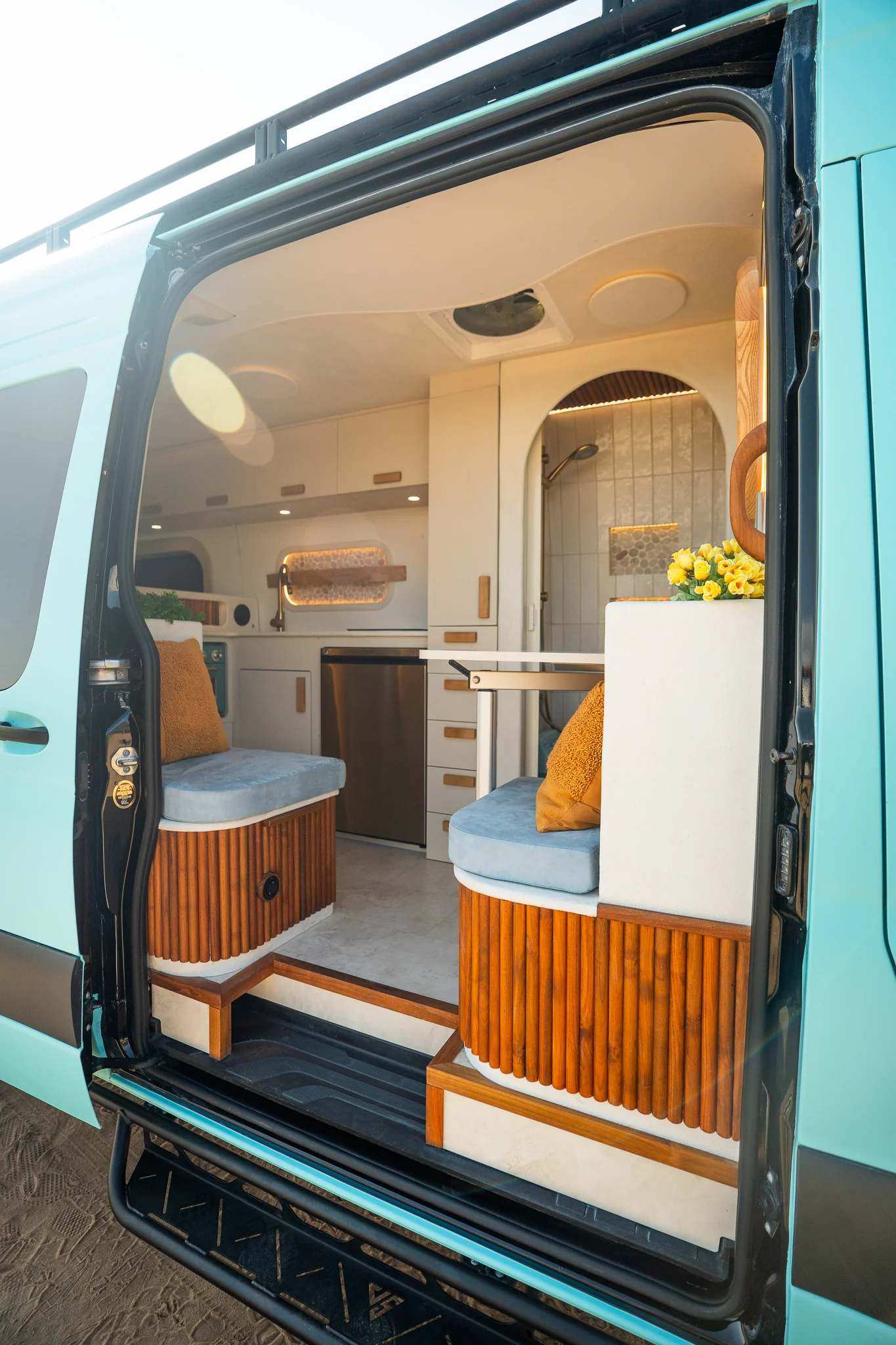 LUNA: Mercedes Sprinter 170