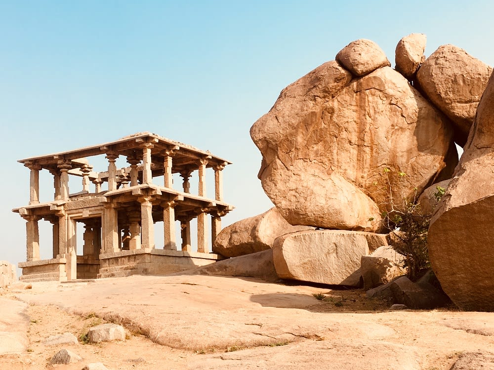 Bouldering in Hampi