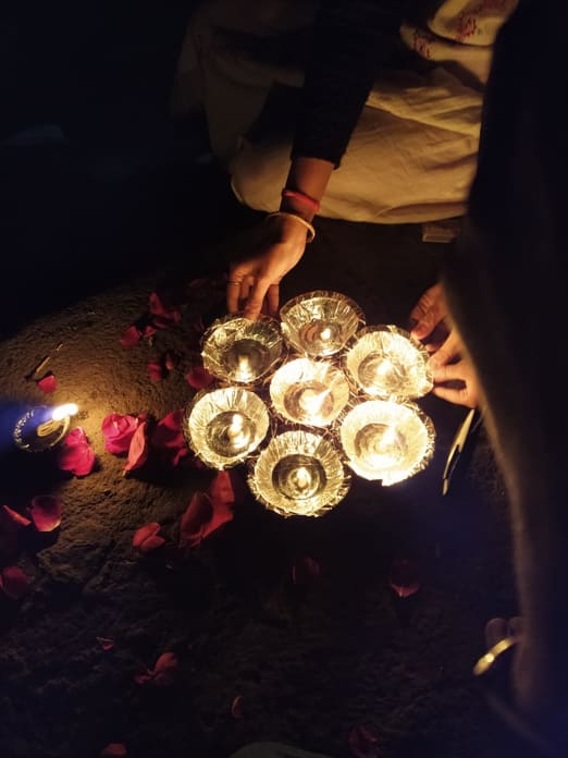 Narmada arti in Maheshwar fort in Indore