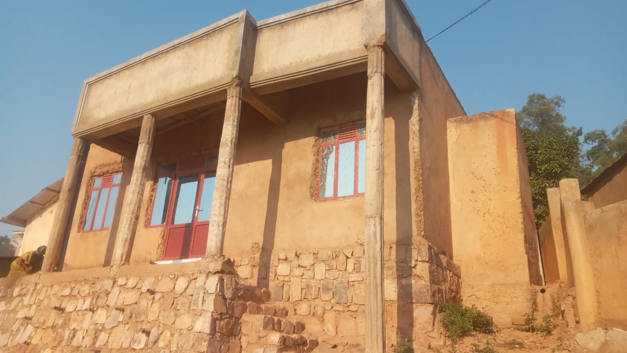 Inzu Itararangira iri ku Kibanza cya 355 m² i Musezero, Gisozi