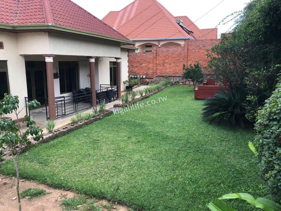 IKIBANZA CYA 750 sq. m KIGURISHWA I KIBAGABAGA – AHANTU HEZA HO KWUBAKA BUSHYA