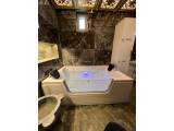 Rectangular Jacuzzi with Glass Panel 111 X 181 H 60 K. — image 2